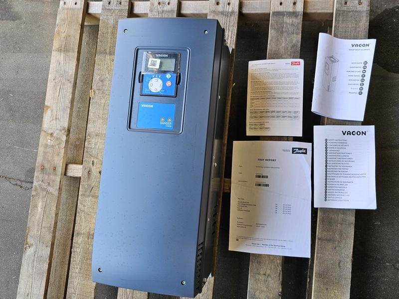 25 HP Vacon #N xp00752-a2h0ssv-a9, Variable Frequency Drive, 75 amps, 208-240 Volt, 3PH