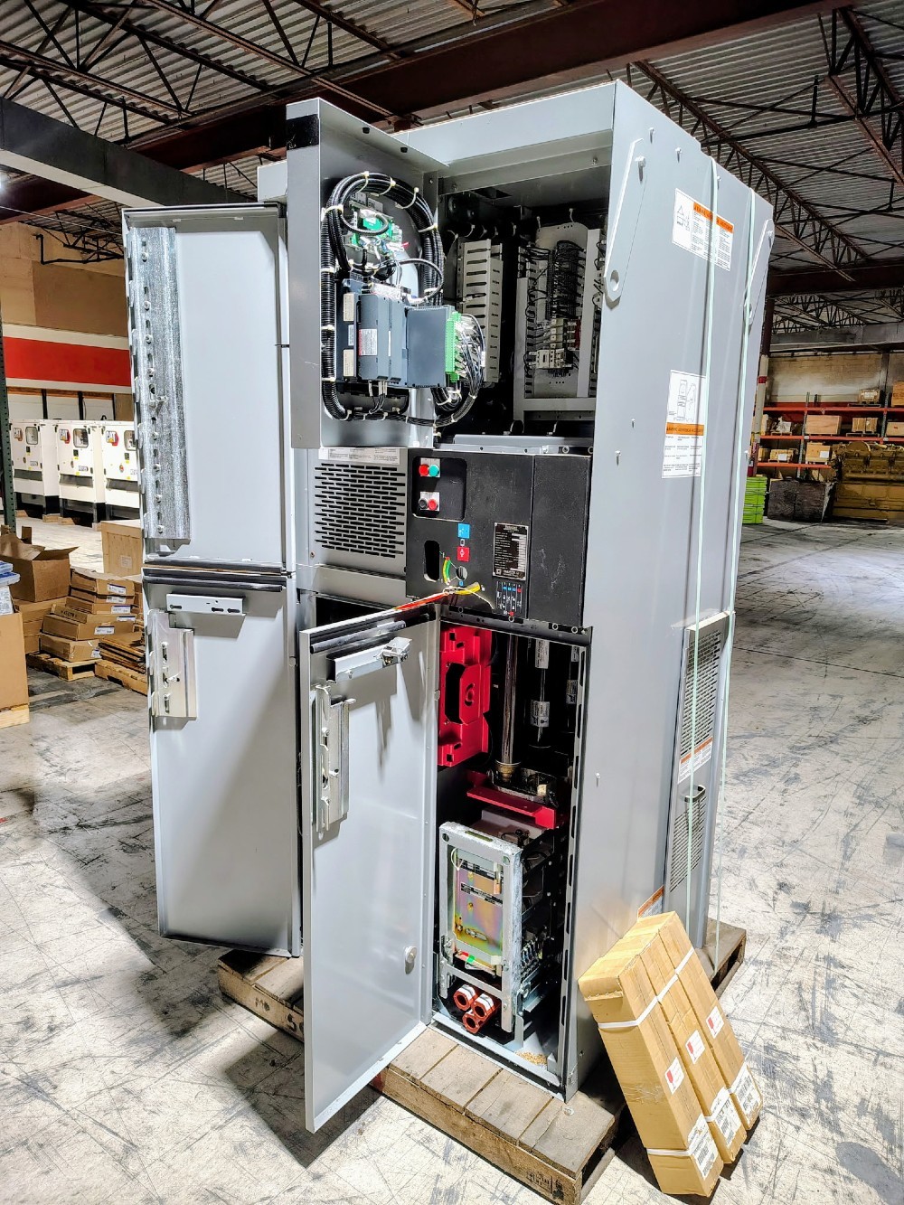 Square D Motorpact, Class E2, Mechanically Latched, 450 Amp, 5.5 KV, 1200 Amp Bus, Medium Voltage Motor
