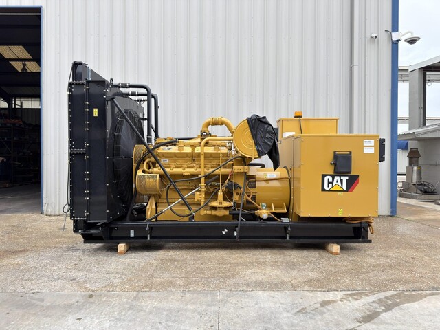 500 KW Caterpillar #G3412C, Natural gas generator set, 120/208 Volts, 3-phase, 1800 RPM, standby, 78.8 hours