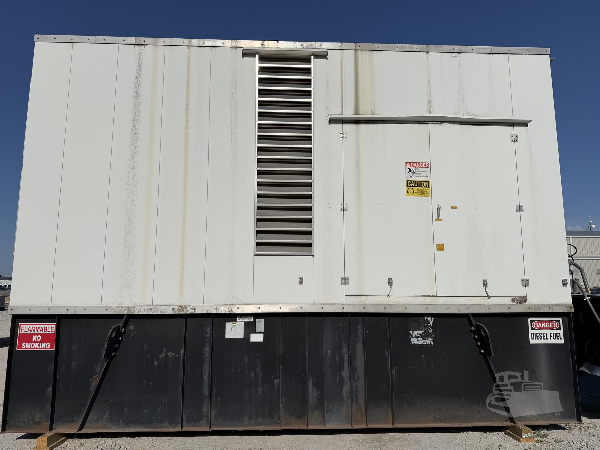 1000 KW Cummins #DFHD-5698795, Diesel Generator Set, 277/480 Volts, Cummins QST30 engine, 1800 RPM, 3PH