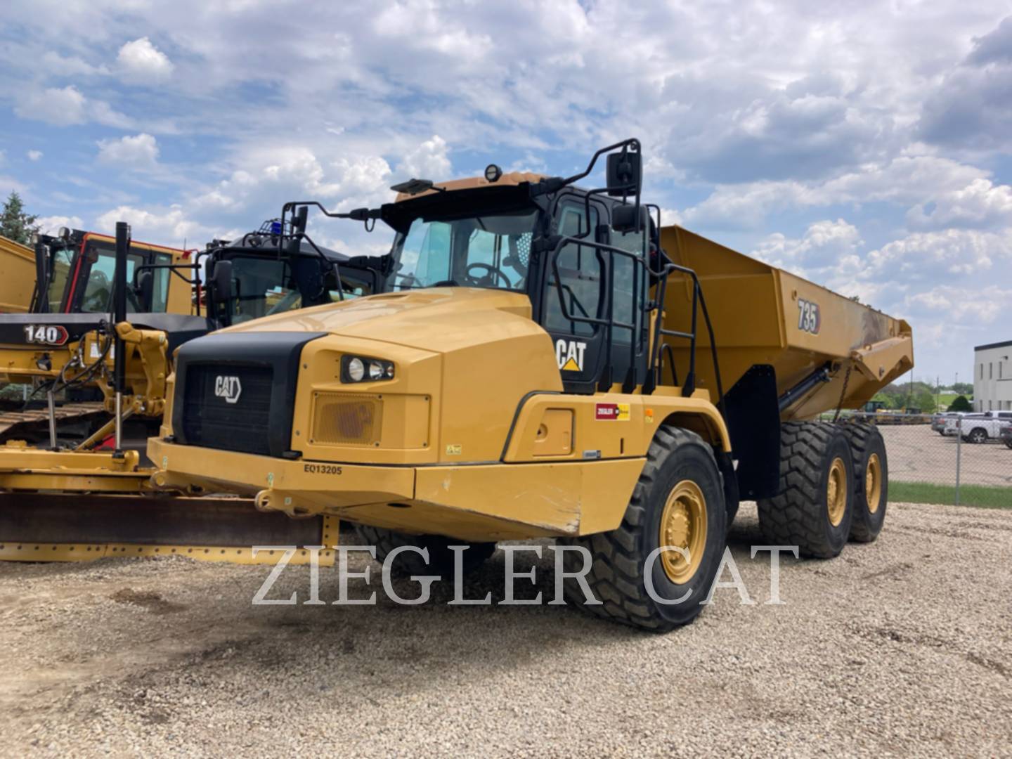Caterpillar 735, Articulated Truck, 4286 hours, S/N: 3T500319, 2021