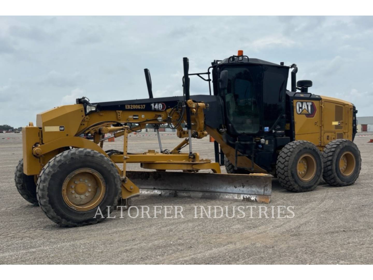 Caterpillar 140-15, Motor Grader, 4025 hours, S/N: EB200637, 2022