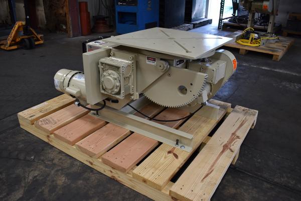 1500 lb. Pandjiris #15-4AB, welding positioner, TJ-20 gripper chuck, variable speed, 24" x24" tbl., hand