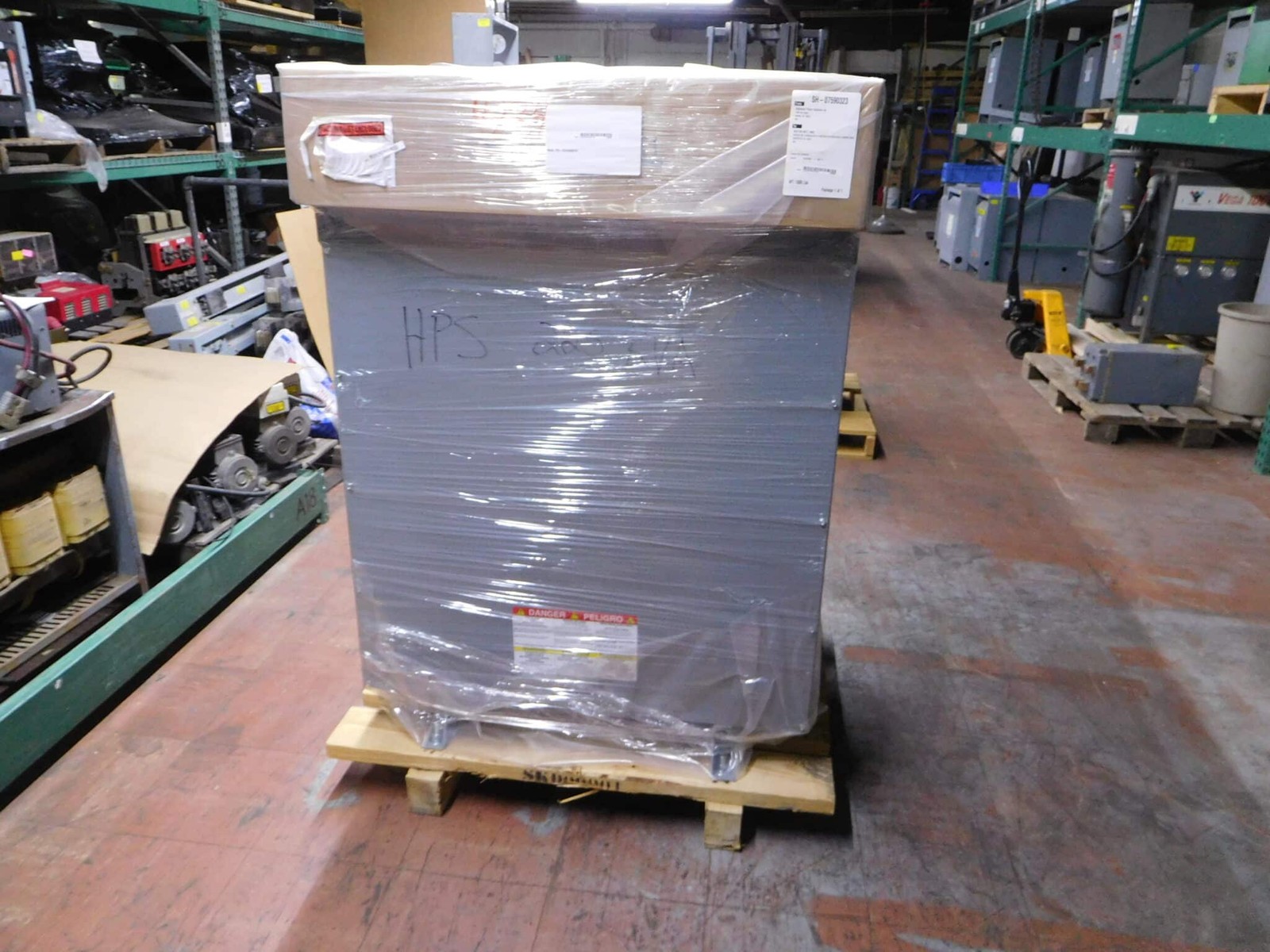 225 KVA 480 Primary, 208Y/120 Secondary, Hammond #SG3A0225KB, Type K Transformer, 3 Phase, NEMA 3R, new