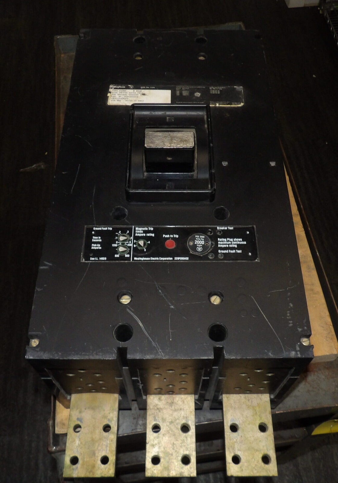2000 Amps, Westinghouse #PCFG32000F, Circuit Breaker, 600 Volts, 2000 Amp 2609D12G10 trip