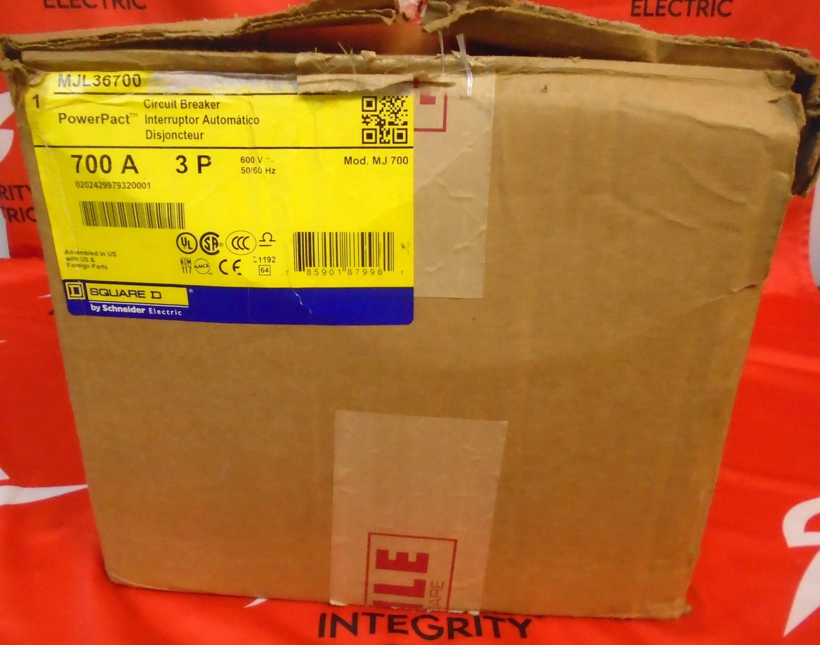 700 Amps, Square D #MJL36700, PowerPact Circuit Breaker, 3-pole, 600 Volts, new