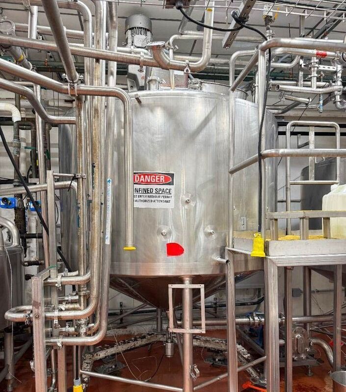1000 gallon Walker #PZ-CB, cone bottom Stainless Steel jacketed processor kettle, sweep/scraper blade