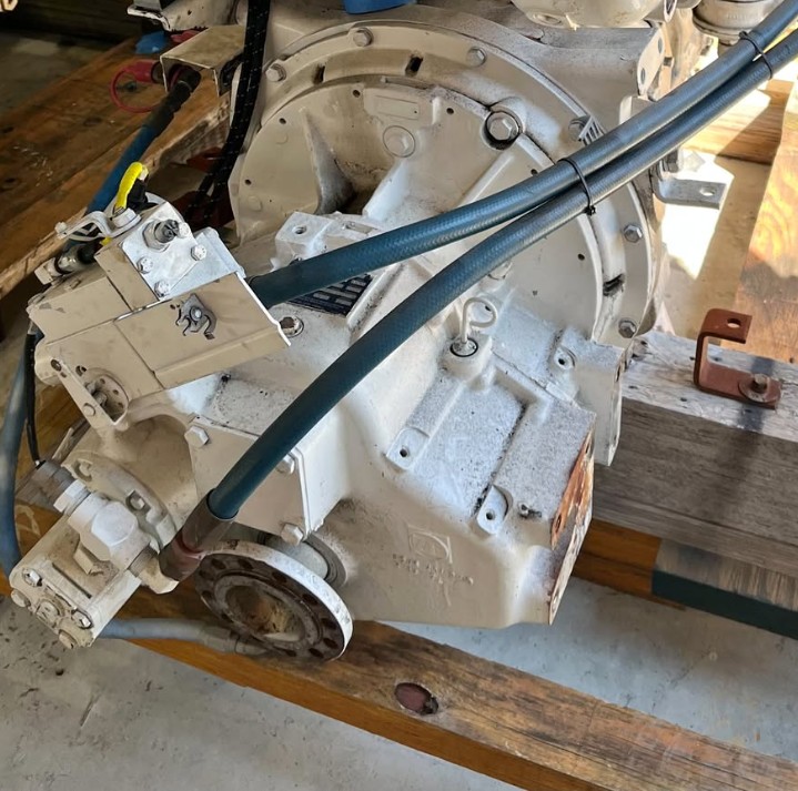 ZF Marine #ZF325A-1A, Marine Transmission & Marine Reduction Gear, 239 KW, down-angle marine gearbox, 1.73:1