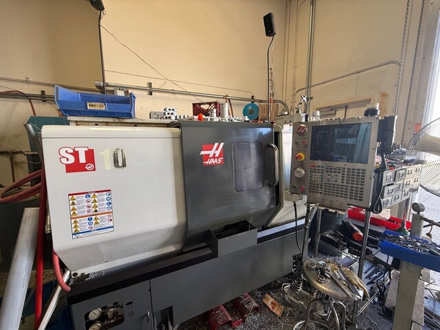 Haas #ST-10, CNC Lathe, 7.9" X, 16" Z, 25.2" swing, 16.5" machining length, 14" turning diameter, 12" max.