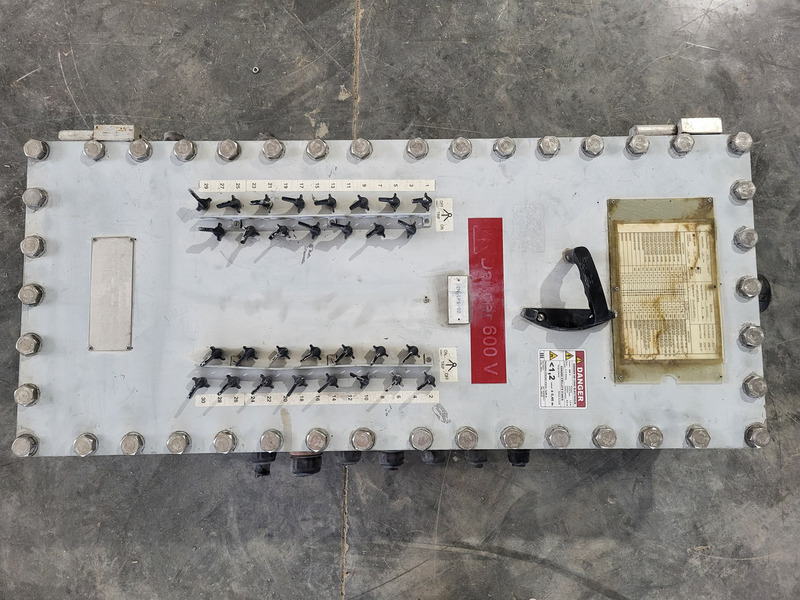 225 Amp. Appleton, XPE32256B.T147, Panelboard, 347/600 Volt, 30 circuits, 4 wire, 200 amp type KD main