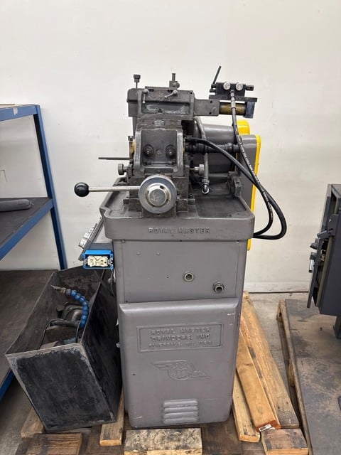Royal Master, centerless grinder, 12" x 3" wheel, 5" bore, 1.5" max grinding diameter, 6" regulating wheel