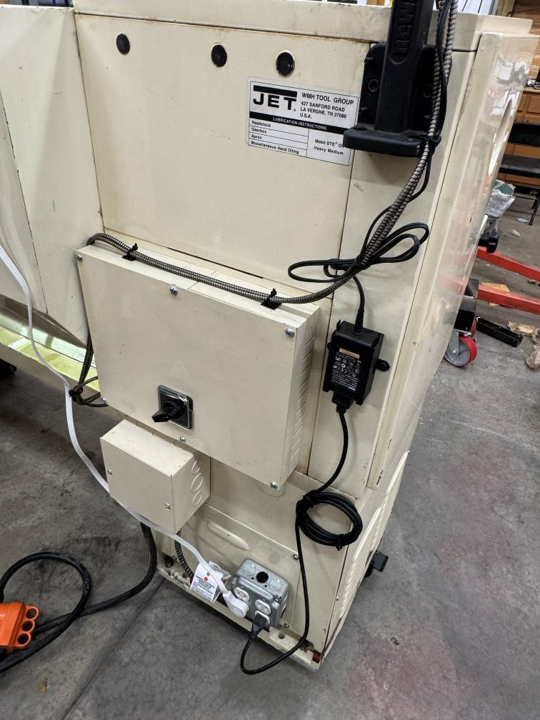 13" x 40" JET #GH-1340W-3, geared head engine lathe, 1.5" spindle bore, 6" chuck, 1800 RPM, 2.2 kW, 54" bed
