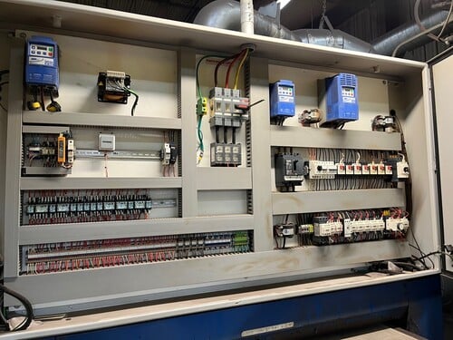 Apex #3052M-D2SD, 52" dry metal finishing machine, drum/disc/disc/drum, variable speed conveyor, digital