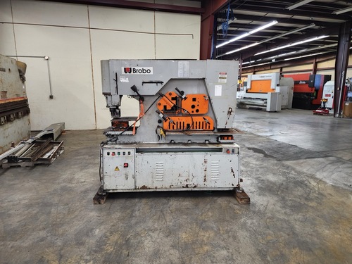 5-1/2" x 5-1/2" x 1/2" Brobo #Q35Y-25, hydraulic ironworker, 120 ton, 15-3/4" throat, 1-3/8" max. punch