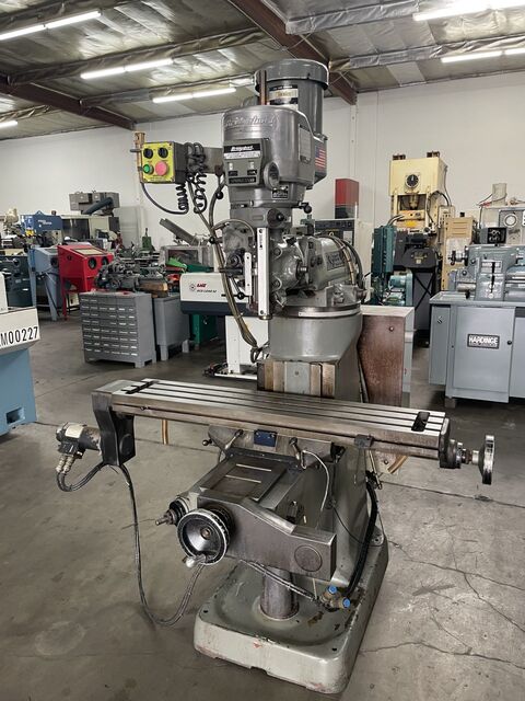 Bridgeport #EZ-Trak-SX, vertical milling machine, no control, 9" x48" table, 30" X, 12" Y, 16" knee, 60-4200