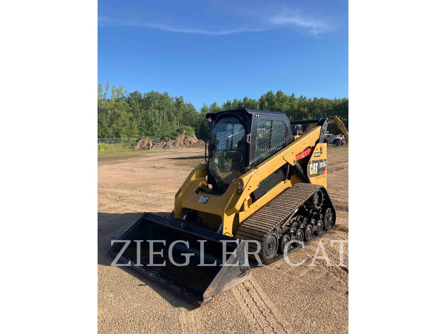 Caterpillar 287D, 1268 hours, S/N: HMT00732, 2015