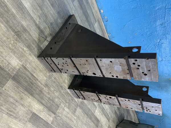 8" x 35-1/2" x 26" Angle plates, 1 set
