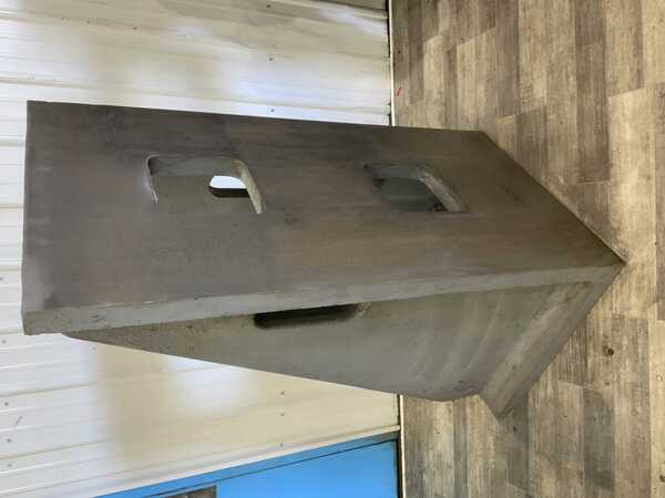 30-1/2" x 60-3/4" x 30-1/4" Machined angle plate, cast iron