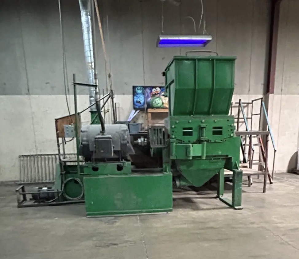 17" x 43" Cumberland #43, plastic granulator, 3-knife solid rotor, 43" knives, 200 HP, 220/440 V., feed