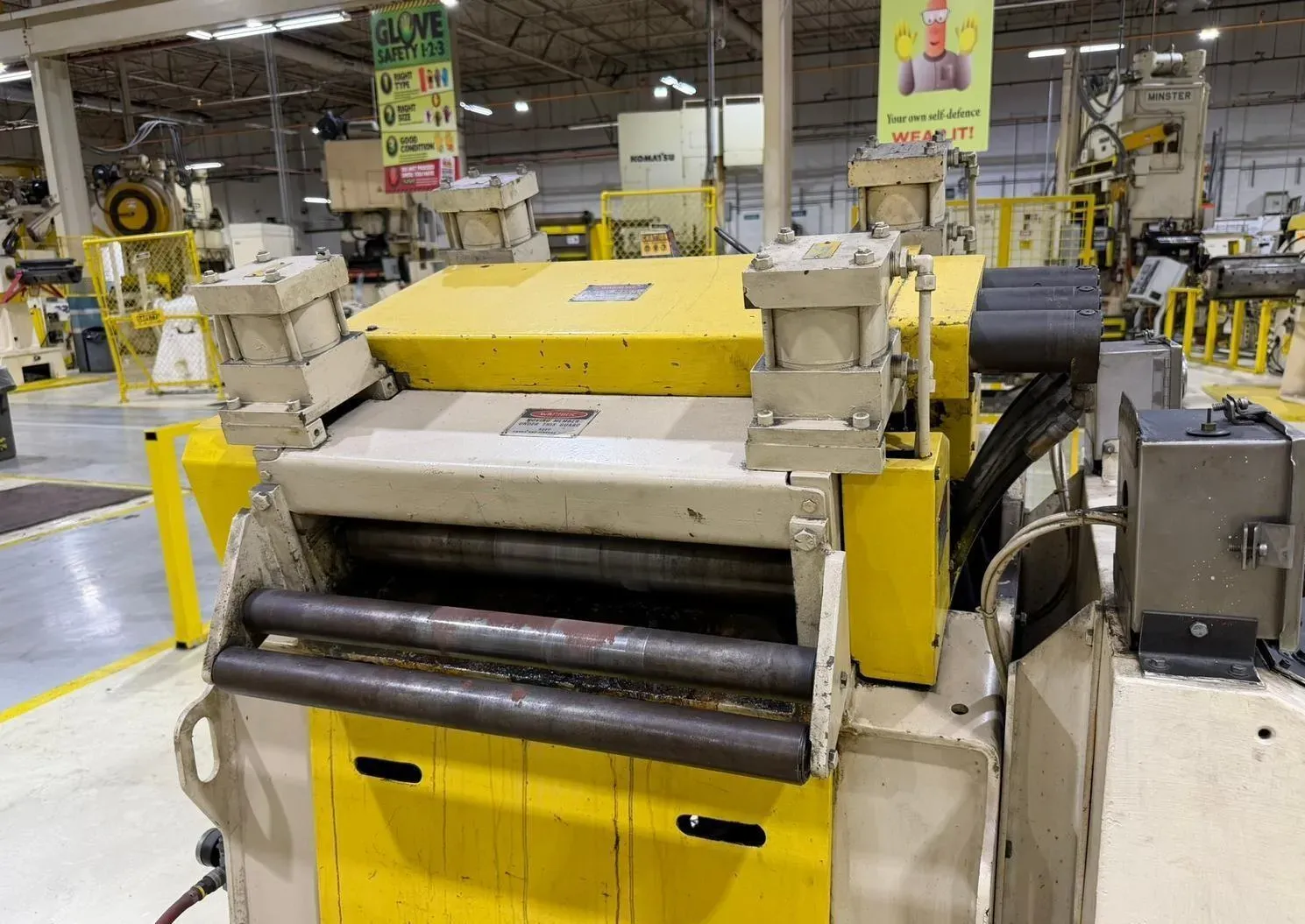 20" x .25" Minster, 7-Roll Coil Straightener, entry & exit pinch rolls w/ air lift, 1200 IPM line speed
