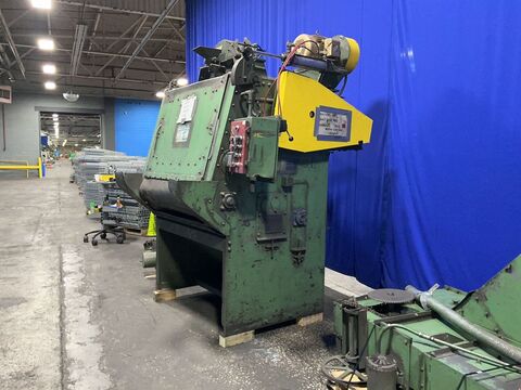 27" x 36" Wheelabrator, Shot Blaster, 1000 lb. capacity, 1200 CFM dust collector, 30 A