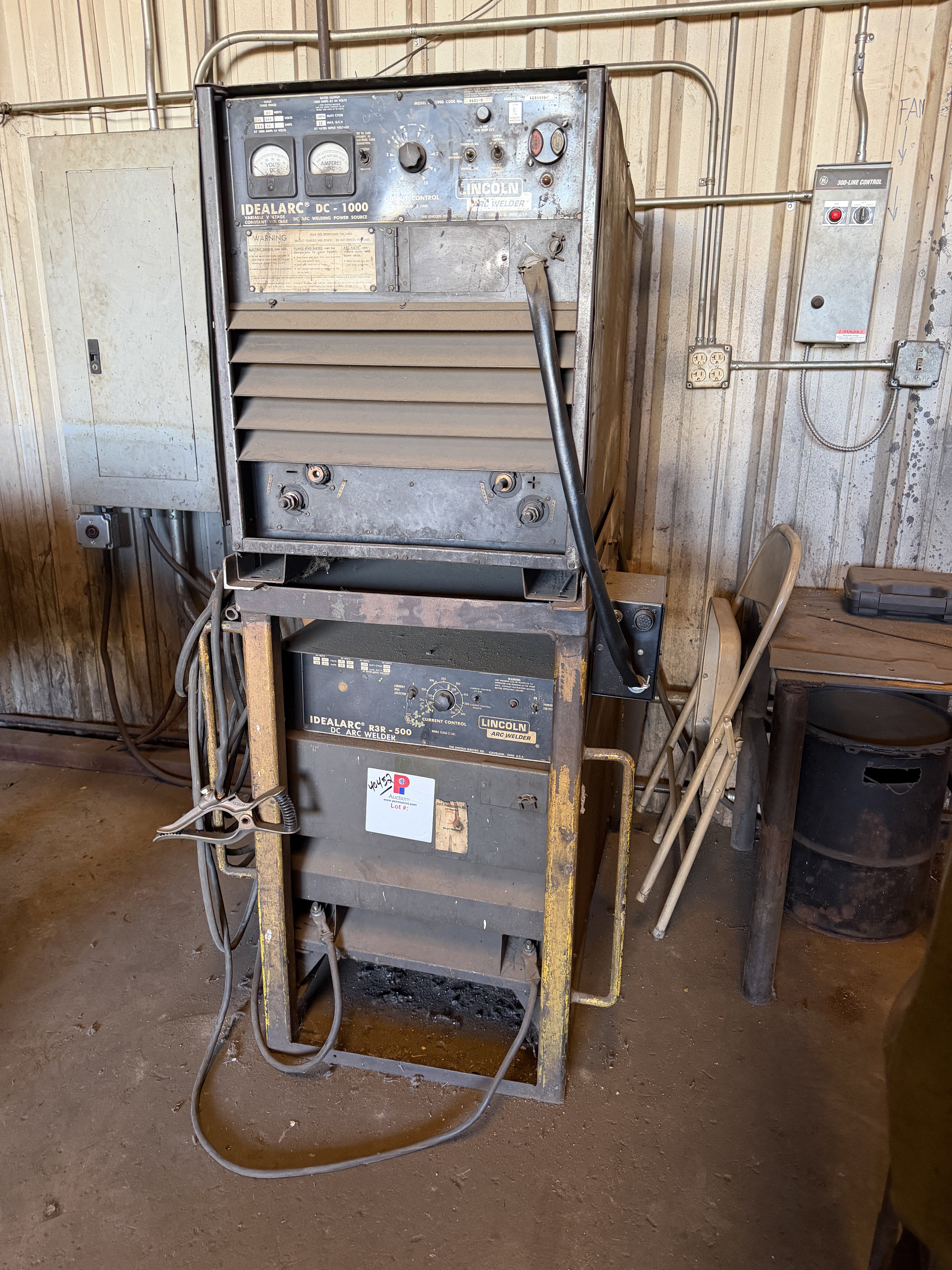 Lincoln #Idealarc-DC-1000, DC Arc Power Source w/ Lincoln Idealarc R3R-500 Welder