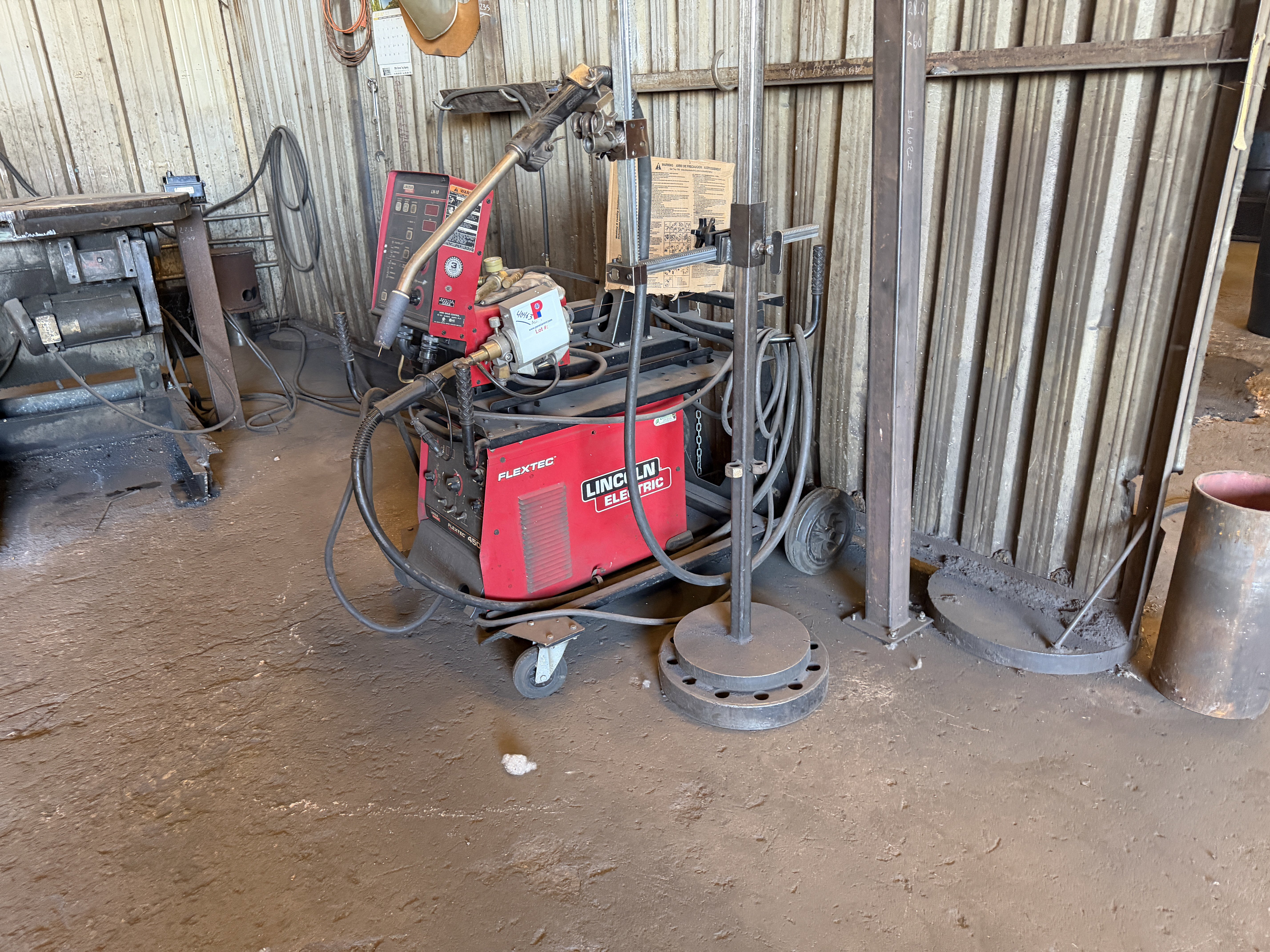 Lincoln Electric #Flextec-450, Multi-Process Welder w/ LN-10 Wire Feeder and Bug-O Track Stand