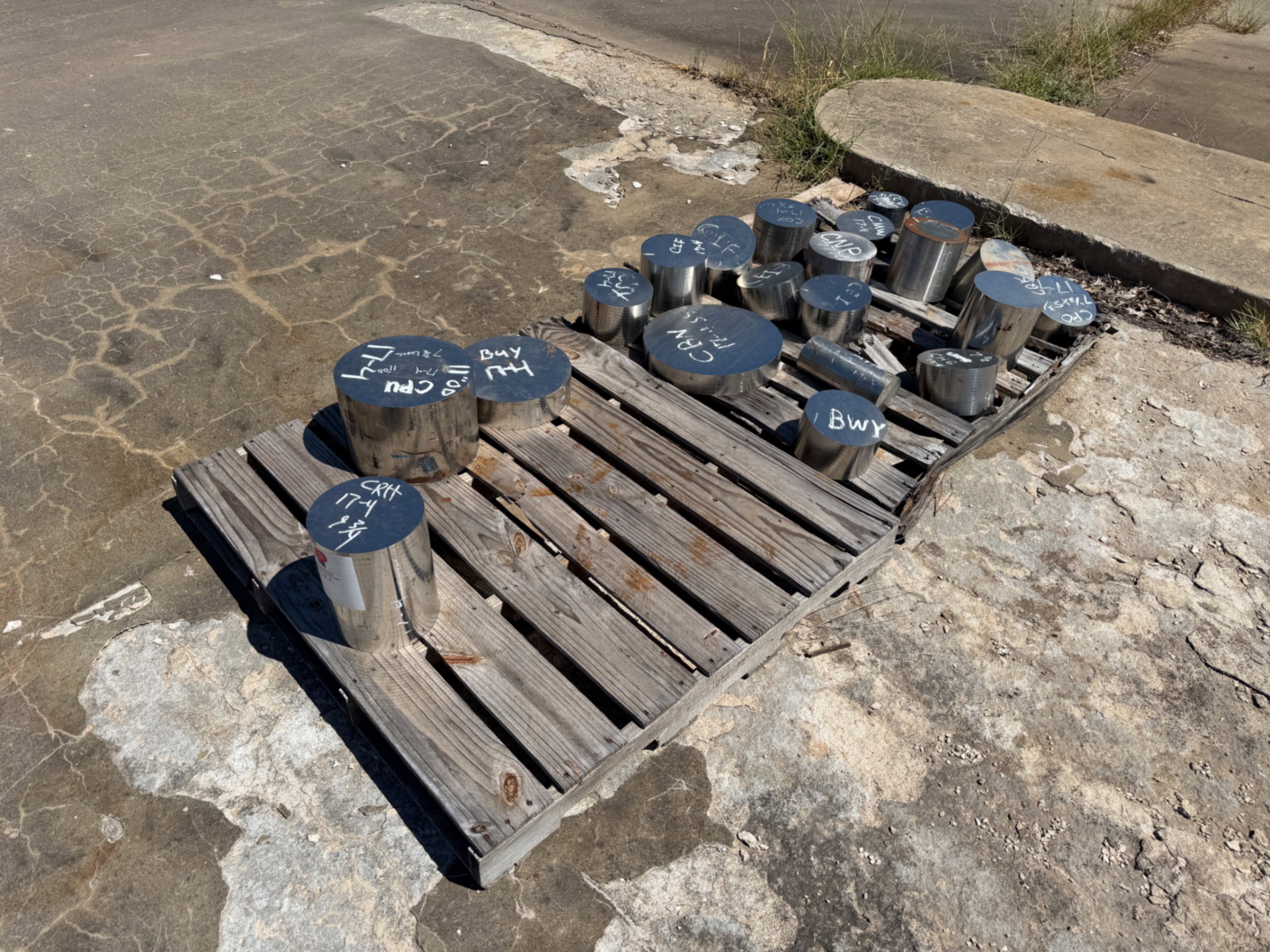 Stainless Steel Round Stock, LOT of 2 pallets