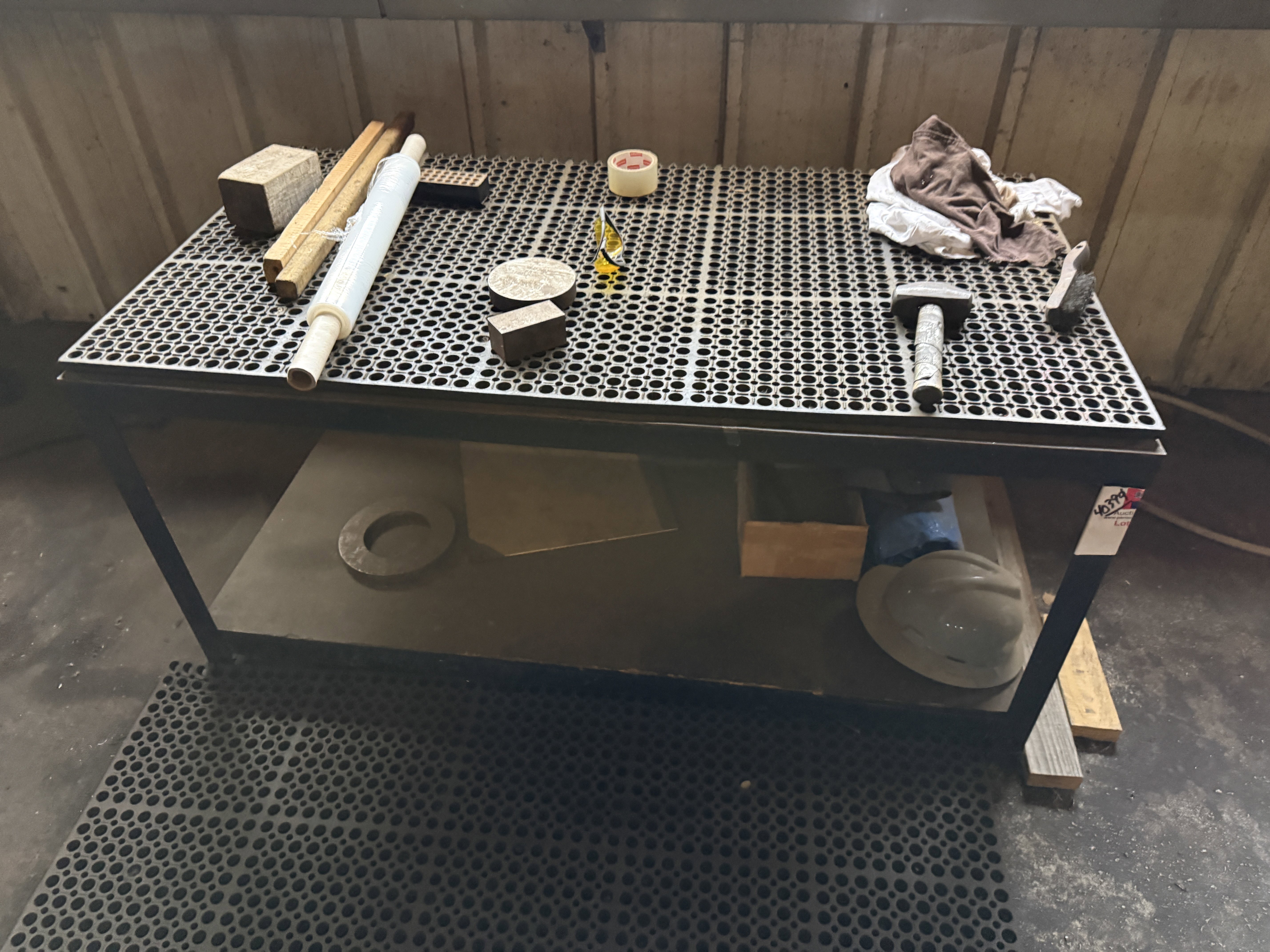 5' x 2.6' x 2.6' Metal Work Table