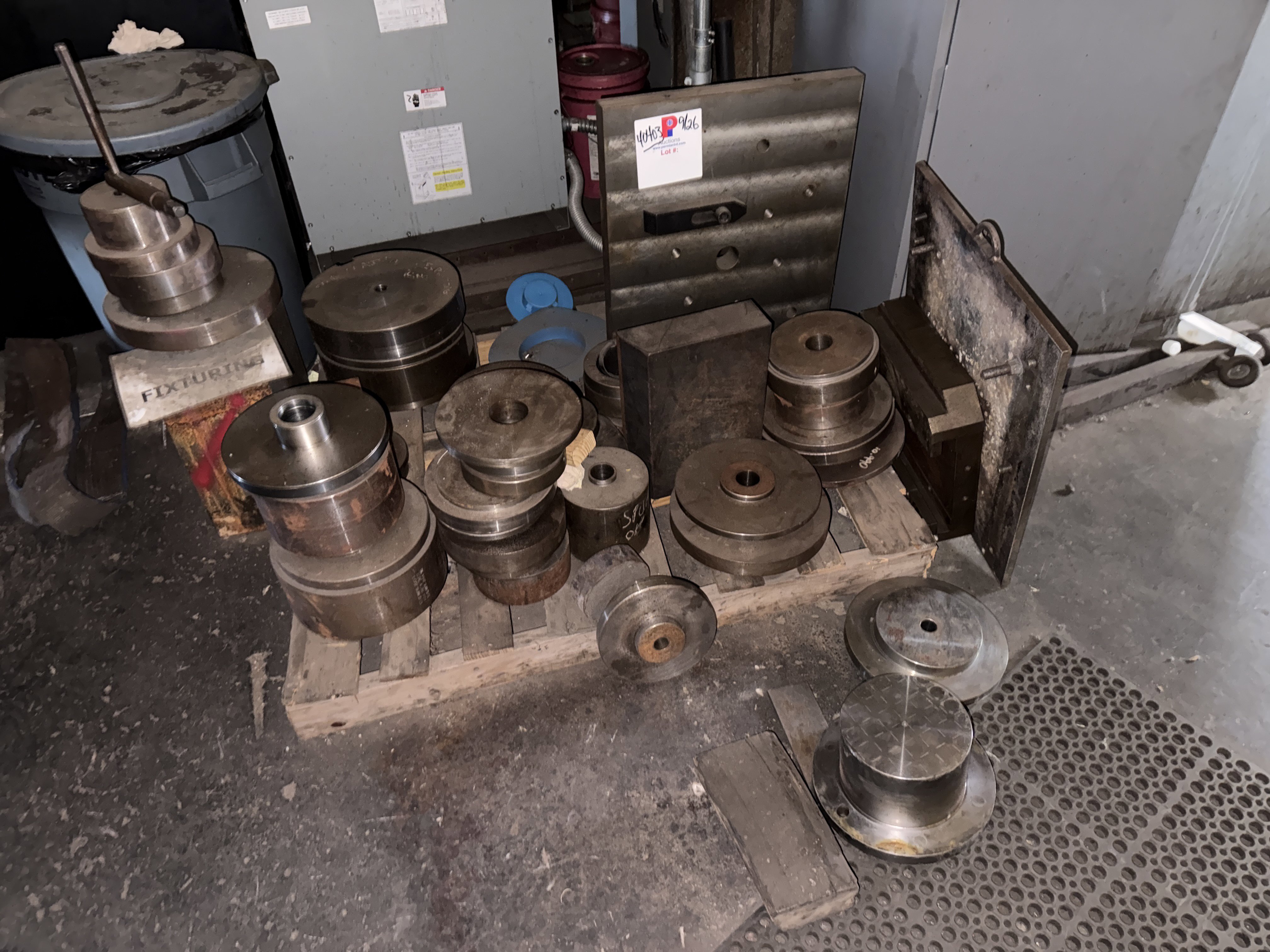 Pallet and Floor Area of Milling Machine Fixtures