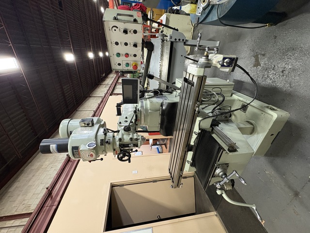 First #LC-165VS-B, Vertical Milling Machine, 31.5" X, 13" Y, 11" Z, 10" x 48" table, 3 HP, 50-3750 RPM, 90&deg;