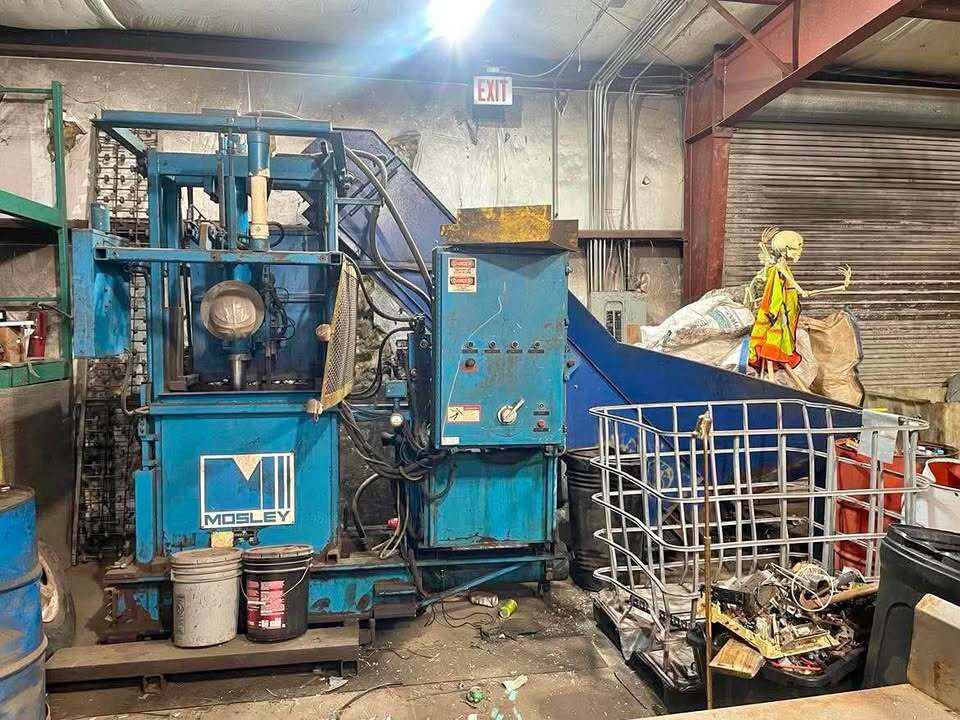 Mosely, Can Densifier w/ Magnetic Conveyor, 3PH