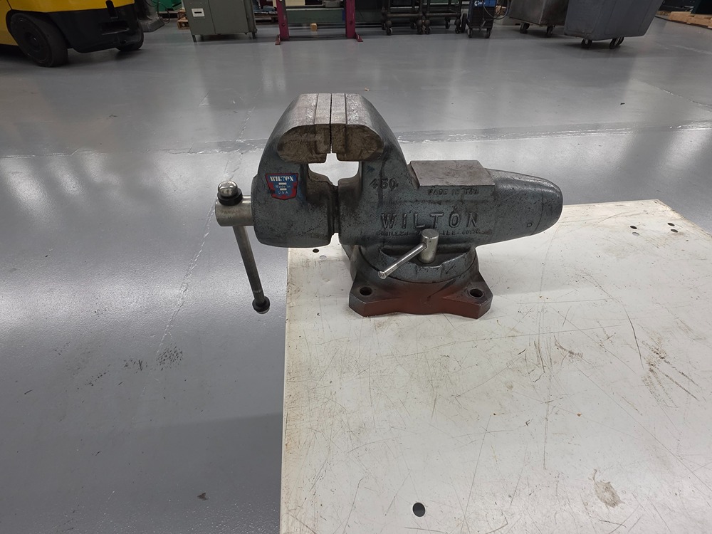 Wilton #450, Bullet Vise on Swivel Base, (20 available)