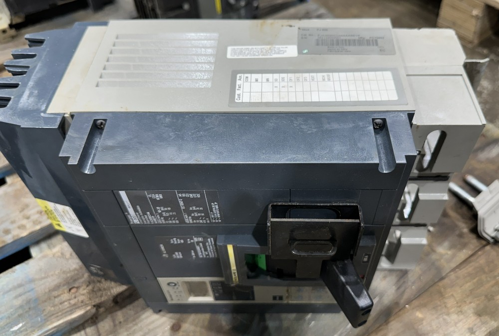 Square D, Powerpact PJ800, 800A Sensor, 3-Pole, 600V MAX., Molded Case Power Breaker