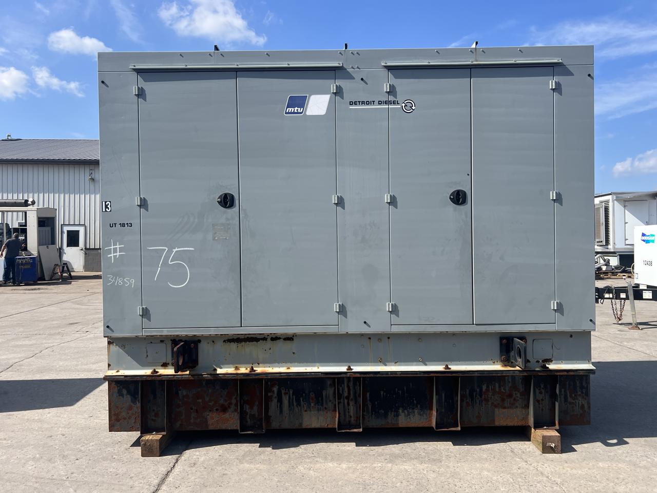 350 KW MTU #350RXS6DT3, diesel generator set, 277/480 Volts, Detroit Diesel Series 60 engine, sound
