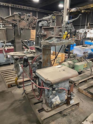 SPO #114-JU, Jolt Squeeze Molding Machine, 14" squeeze cylinder