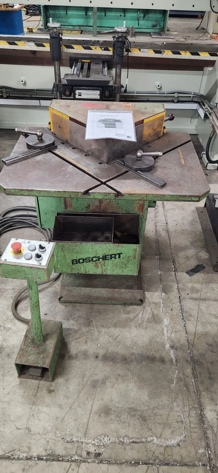 1/4" x 8-7/8" x 8-7/8" Boschert #LB-12, Hydraulic Corner Notcher, 3/16" stainless capacity, 35" x 25" table