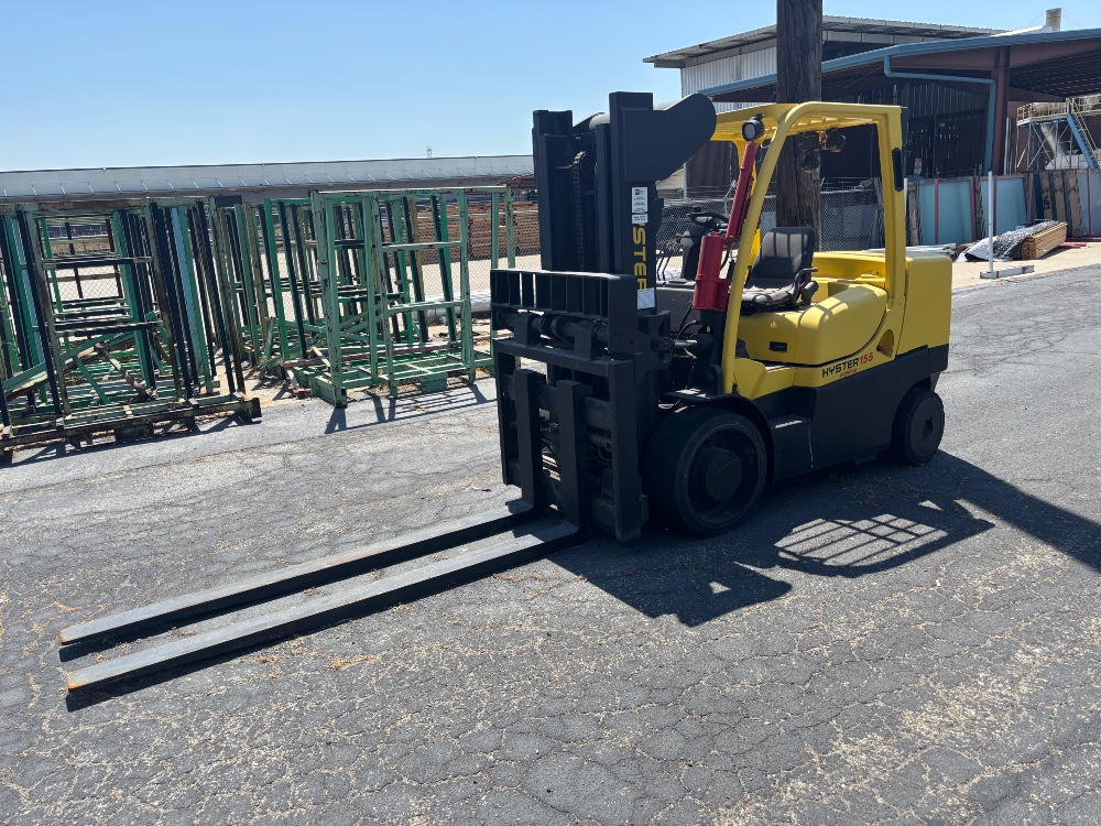 14050 lb. Hyster #S155FT, 166" Lift Height, 8' & 4' Forks, Diesel, 2012