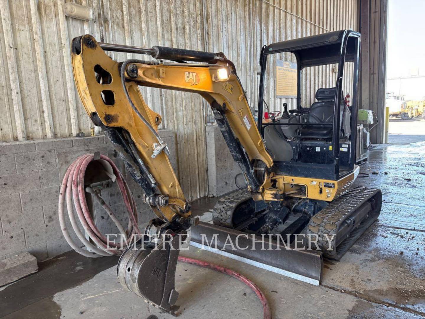 Caterpillar 302.7D CR, 1237 hours, S/N: LJ702209, 2021