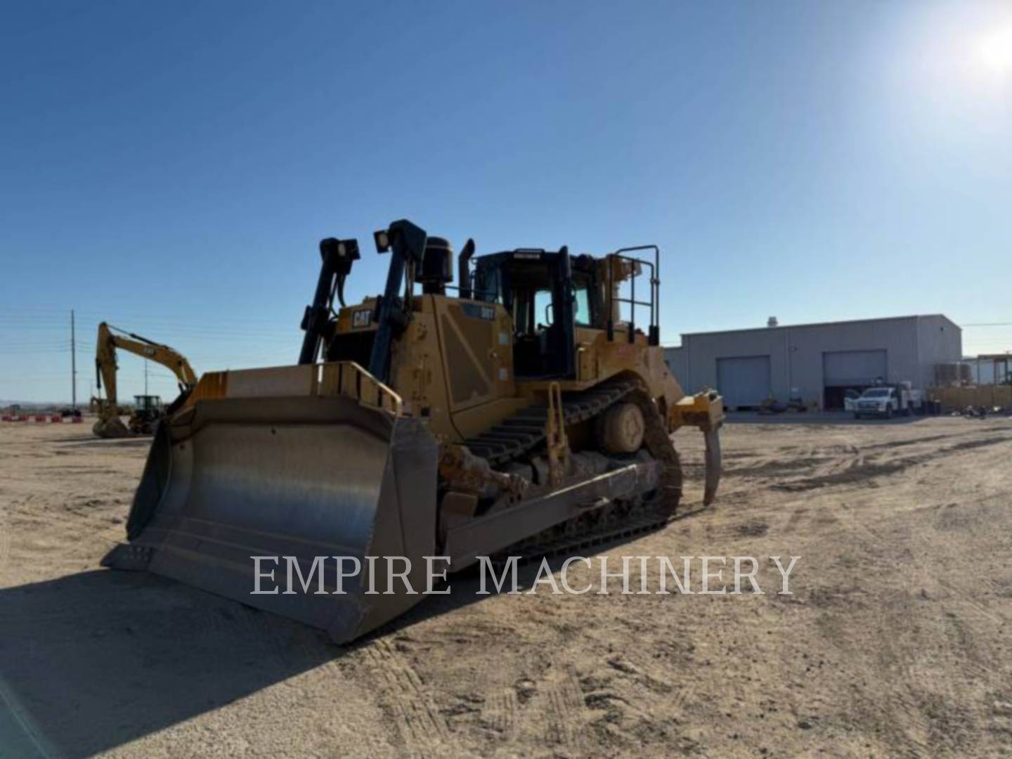 Caterpillar D8T, 7045 hours, S/N: AW400777, 2019