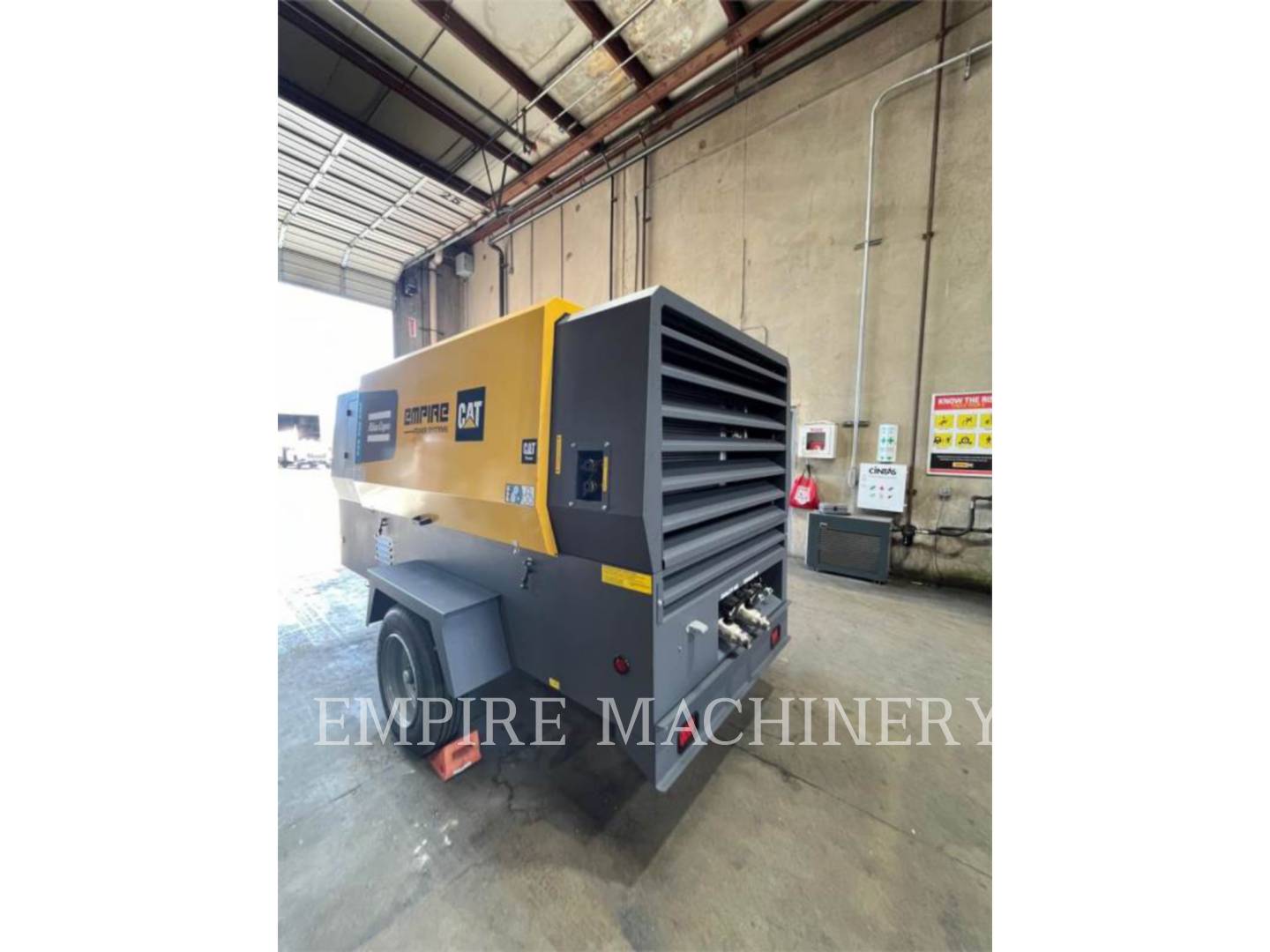 Atlas-Copco XAS950CD, 3047 hours, S/N: UVC902029, 2024