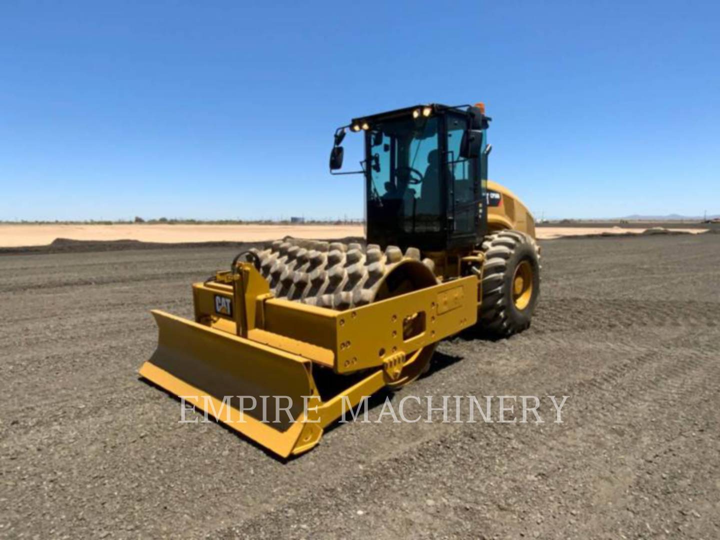 Caterpillar CP56B, Vibratory Single Drum Pad, 6880 hours, S/N: P5600204, 2016