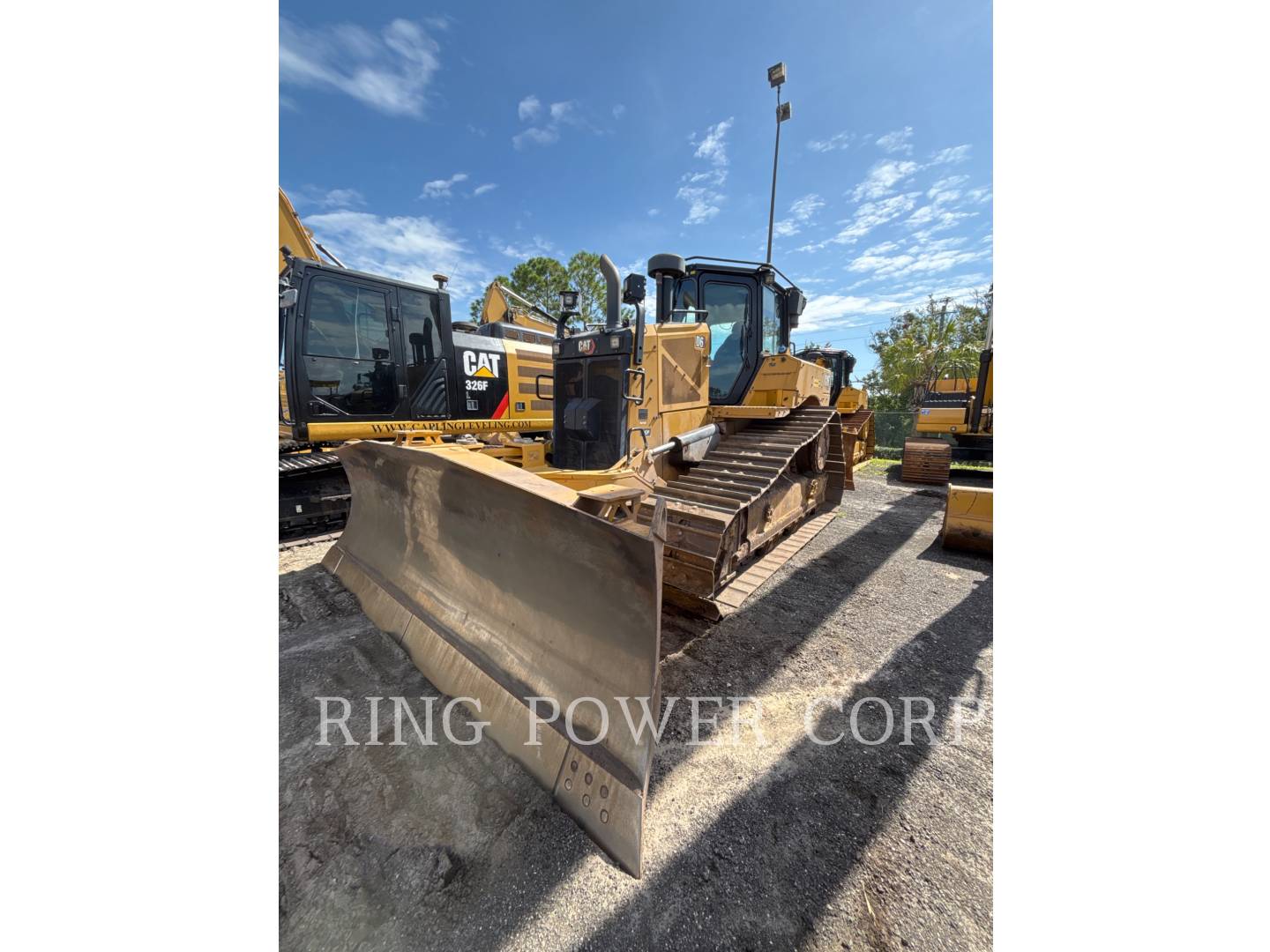 Caterpillar D6LGPVPTEW, 4123 hours, S/N: RDC01584, 2024