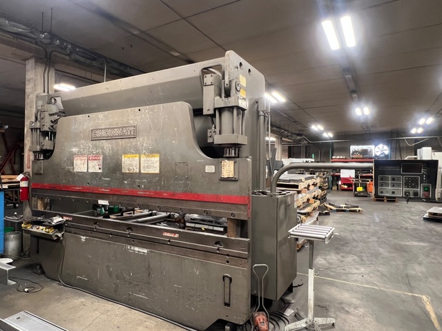 90 Ton, Cincinnati #90CBII-X-10, CNC hydraulic press brake, 12' overall, 10' 6" between housing, 8" stroke