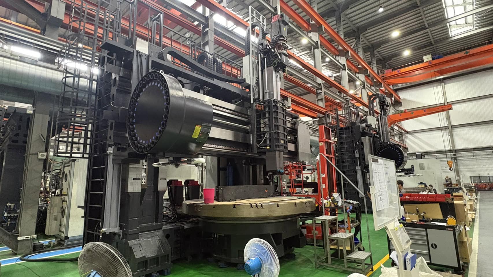 118" Vision Wide #VTM-3034, CNC vertical turret lathe, 132" swing, 66" under rail, 160 RPM, (2) 60 HP, 75 HP