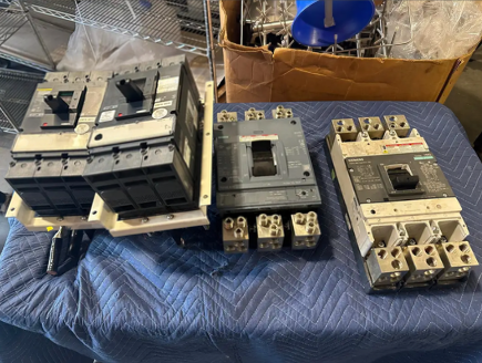Siemens / Square D 800A Commercial Circuit Breakers, 4x