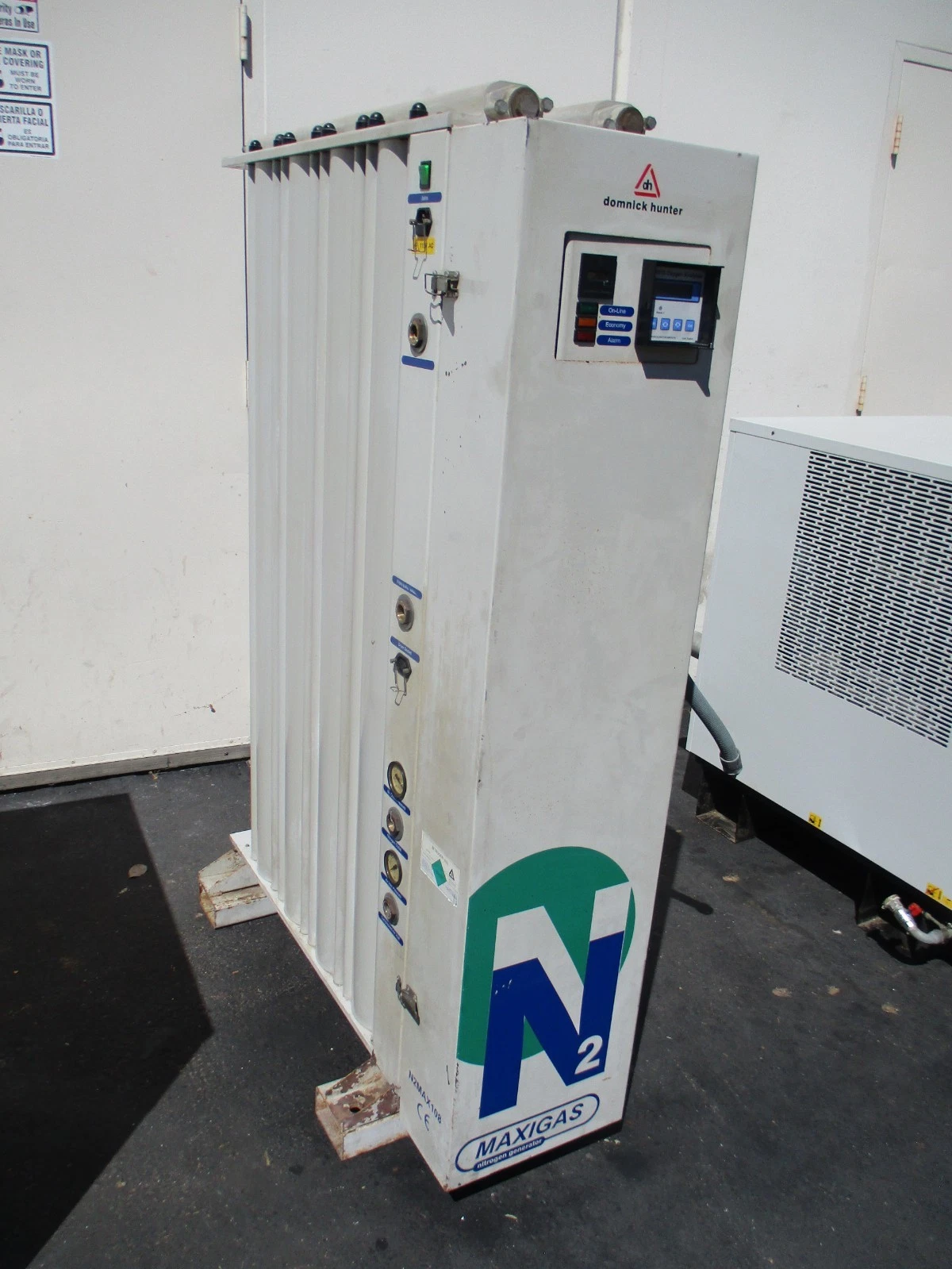 Parker Domnick Hunter #N2MAX108, nitrogen generator, w/ Nano NRC0520 dryer & tank