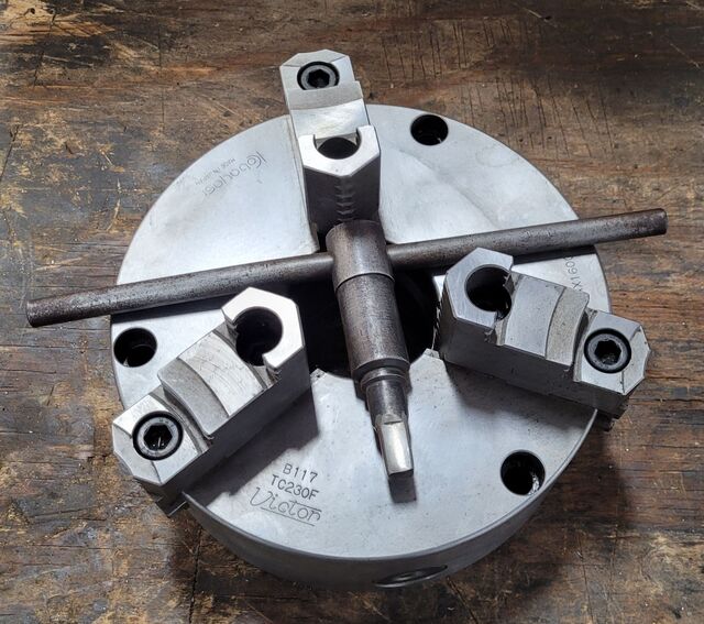 9" Kobayasi Victor #TC230F, 3-jaw lathe chuck, plain back, 2-3/4" thru hole, 1600 RPM, w/ chuck key, plate &