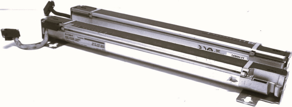 Keyence #SL-C16H-T, Transmitter Unit Safety Light Curtain, 300mm Detection, Refurbished