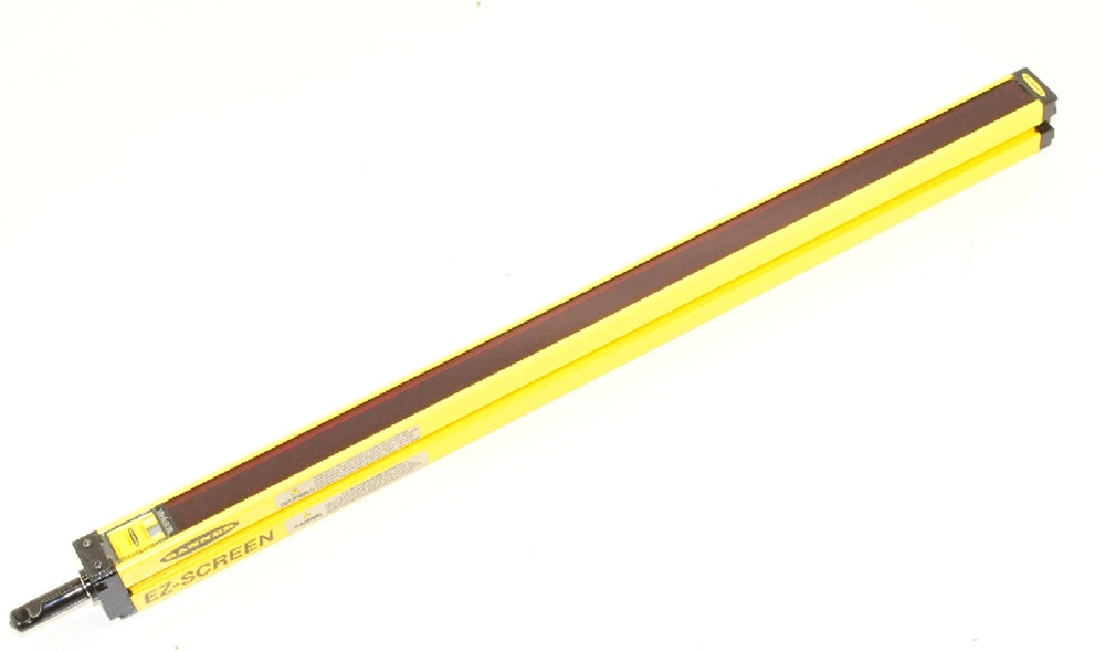 Banner #SLSCE30-600Q8, EZ-SCREEN Cascade Light Curtain Emitter, NEW